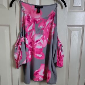 Women's Gray and Pink Floral Top